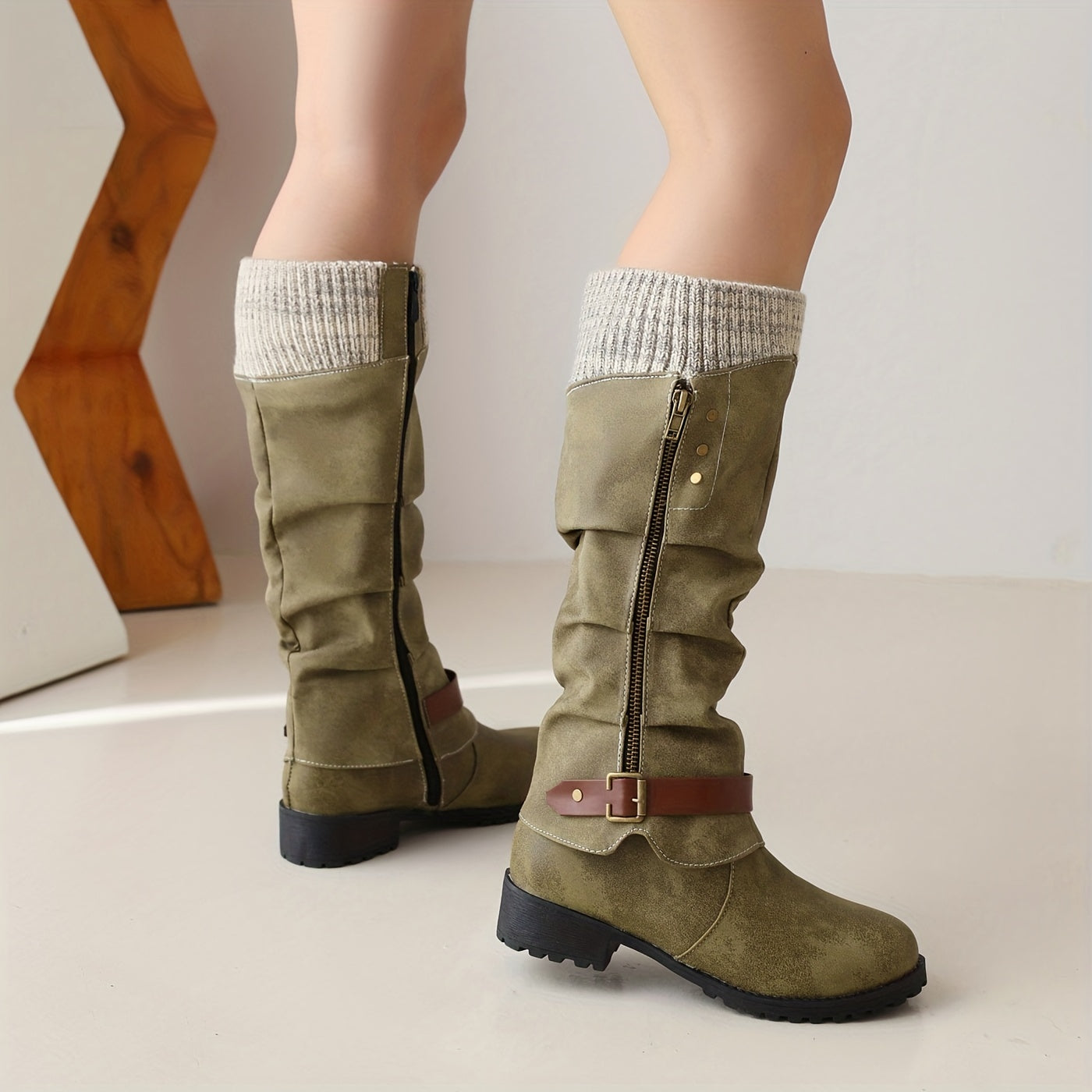 Mid-calf vintage western boots for women; warm, anti-slip, flat, cold-proof long boots in winter.