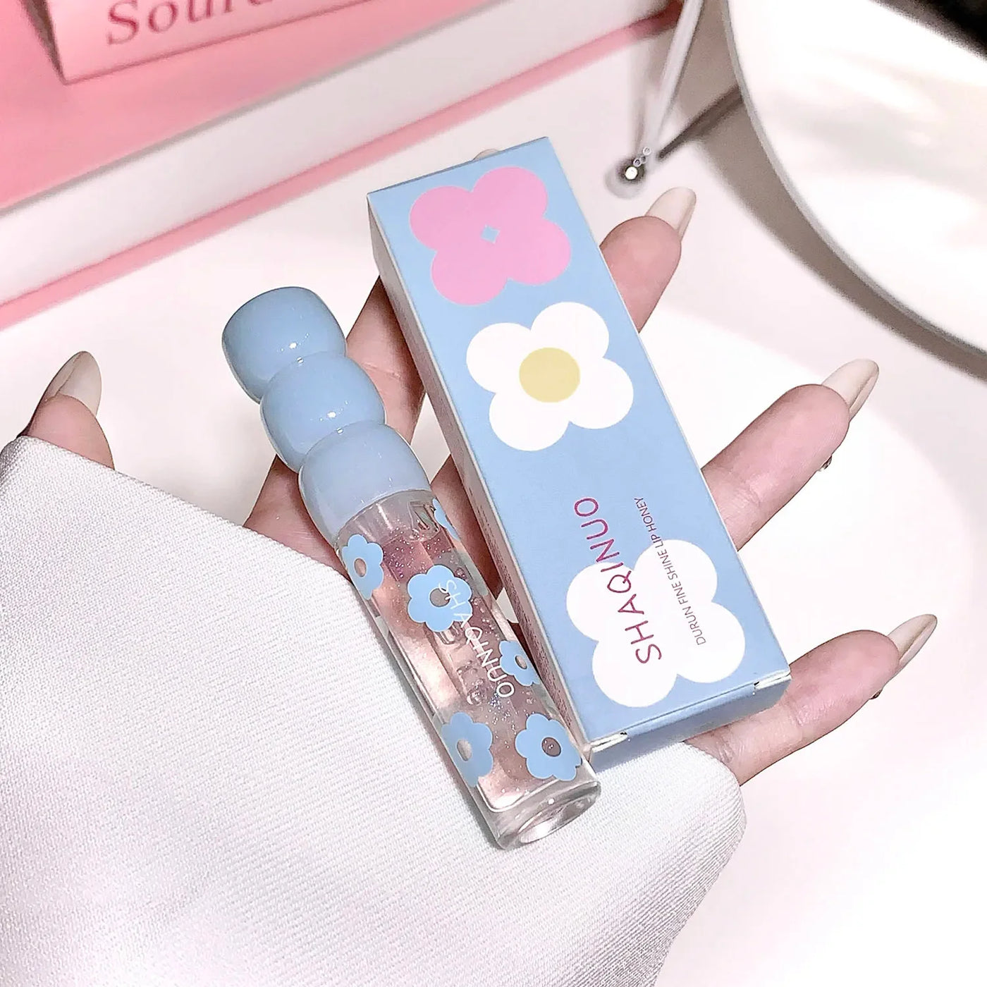 Shimmering Dewy Hydrating Lip Oil Gloss - Intense Moisturizer with Lightweight, Non-Sticky Shine - Perfect Long-Lasting Lip Care