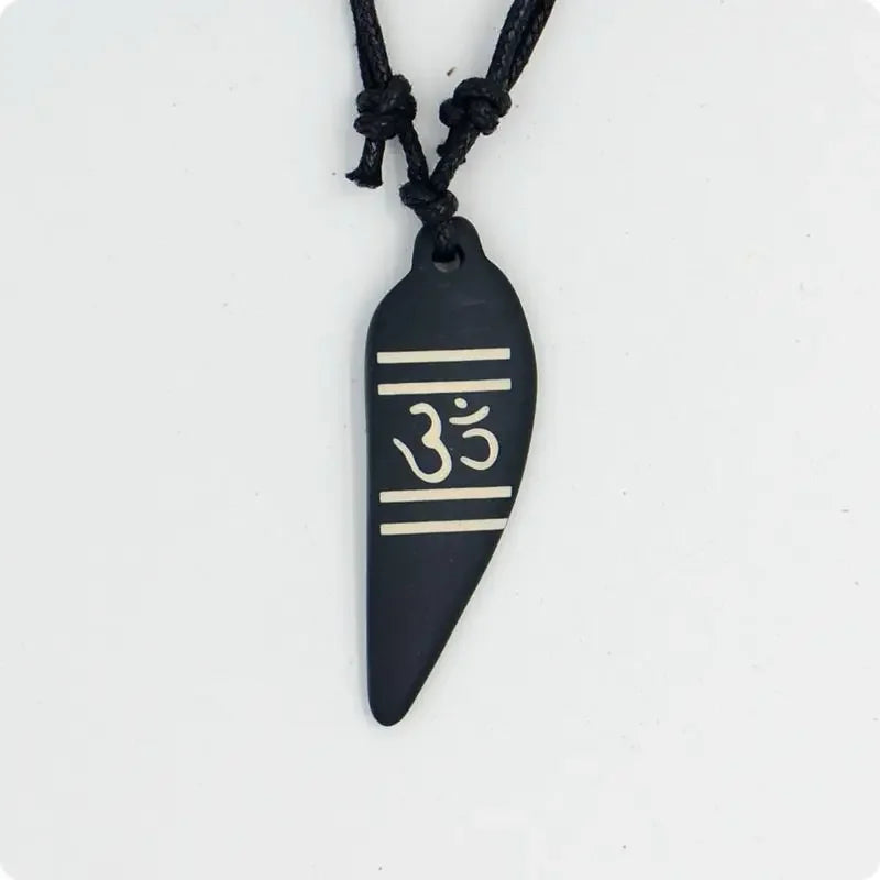 AUM OM Ohm Hindu Buddhist Hinduism Yoga India Bone Resin Carving Pendant Necklace Amulet Lucky Gift Tribal Fashion Jewelry