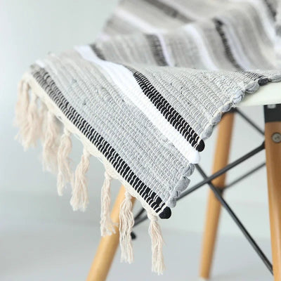 Cotton Cloth Retro Handmade Tassel Rug and Carpet for Home Living Room Tapestry Absorbent Floor Area Mat for Kitchen Boho Decor