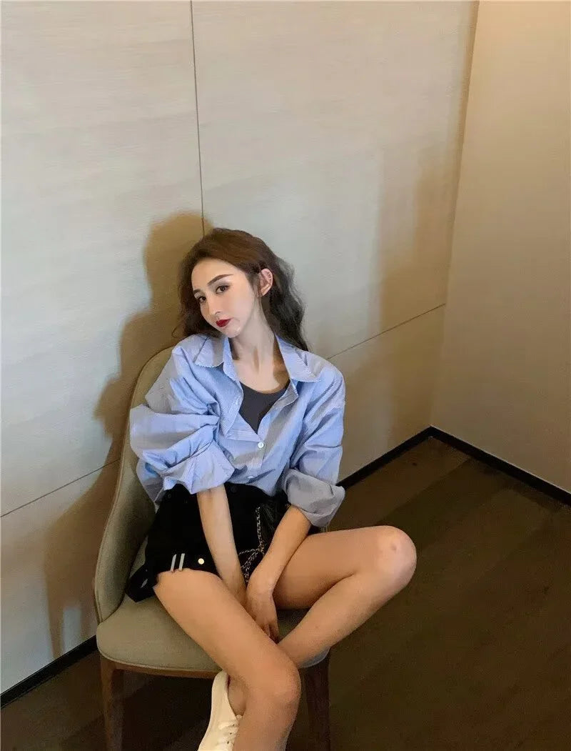 American style high street washed distressed high waisted slightly flared jeans for men and women, trendy brand, cool pants for