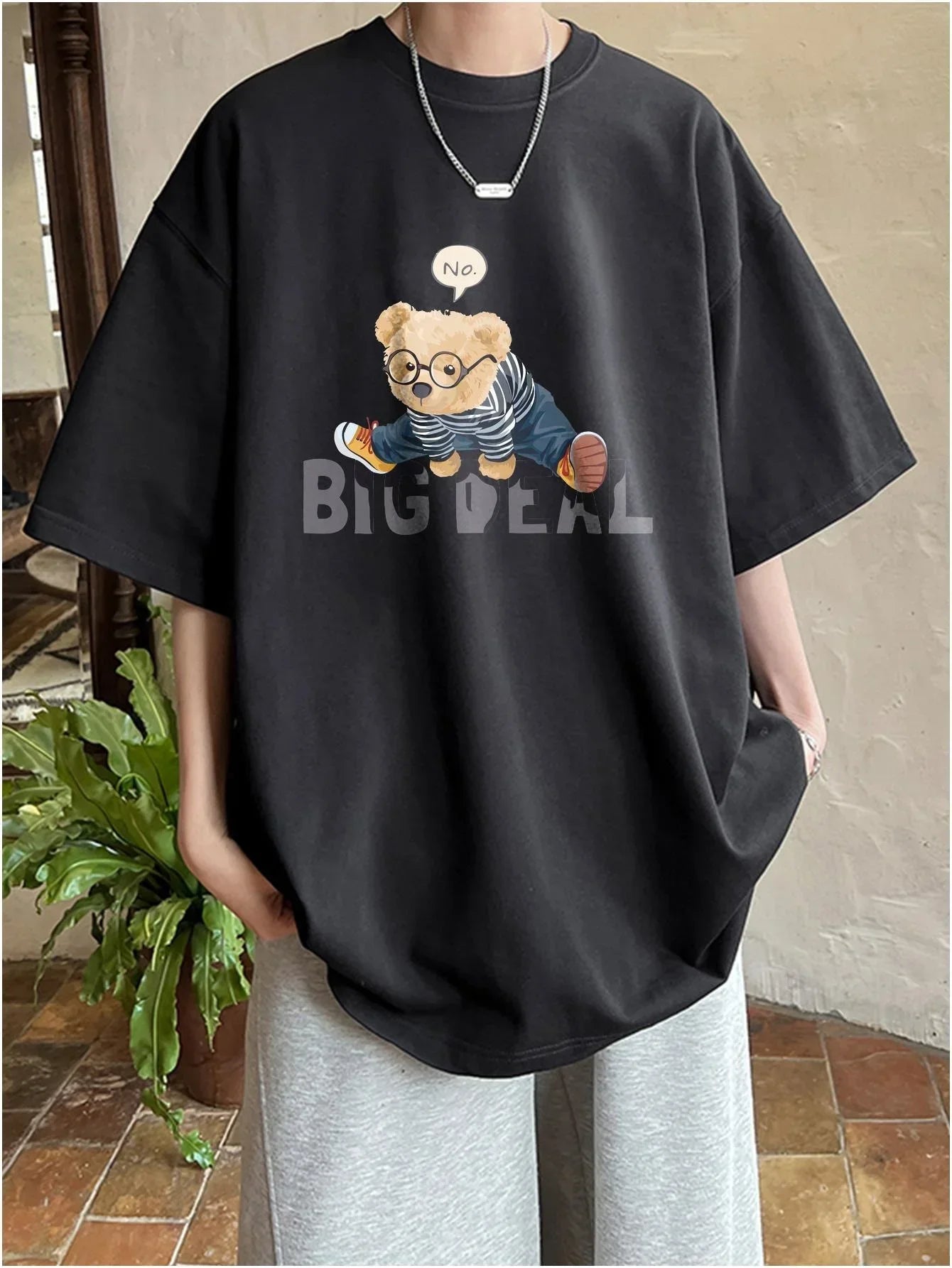 Designer Brand Men T-shirts Loose Summer Unisex Cute Bear Print Tees Fashion Kpop Male Tops High Quality Cotton Male Clothing