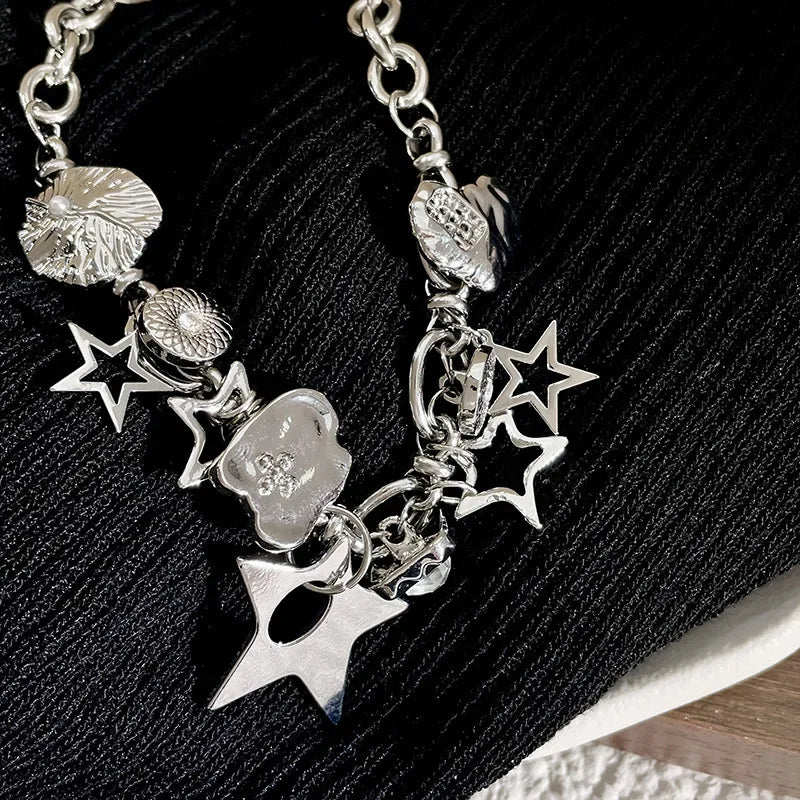 Fashion Jewelry Statement Necklace Ladies Personality Star Necklace Gothic Alloy Pentagram Short Necklace Women Wholesale Bijoux