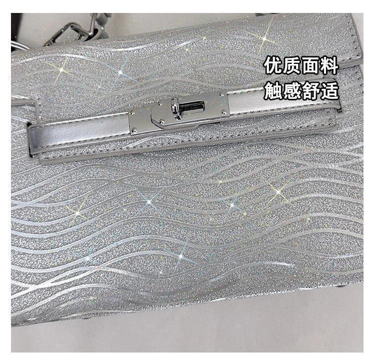 Classic shoulder bag for women