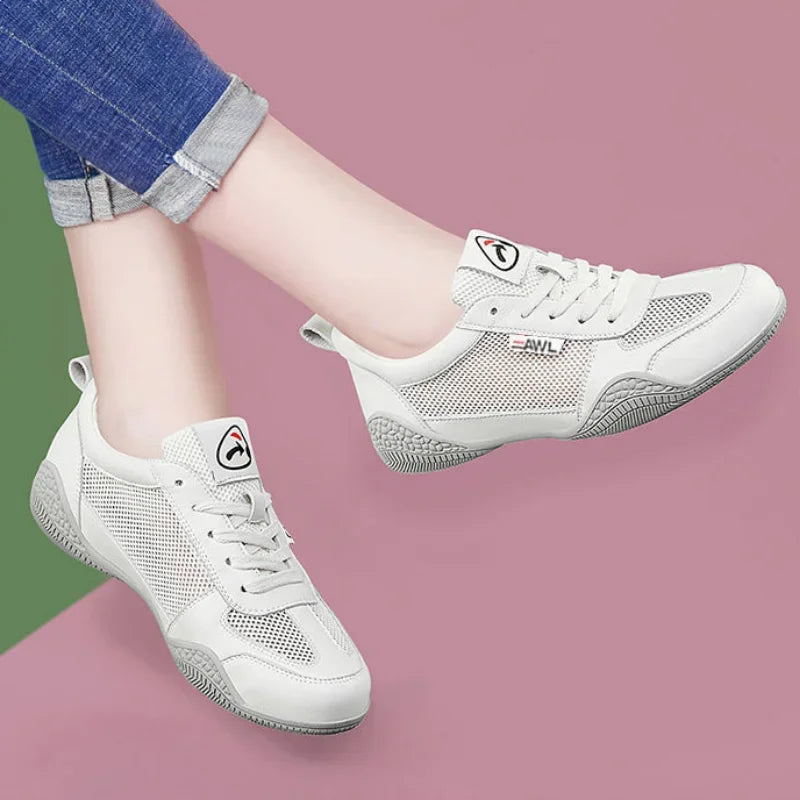 Designer Sports Shoes for Women 2024 Gym Cute Comfortable and Elegant Flat White Sneaker Running Fashion Casual Tennis Female