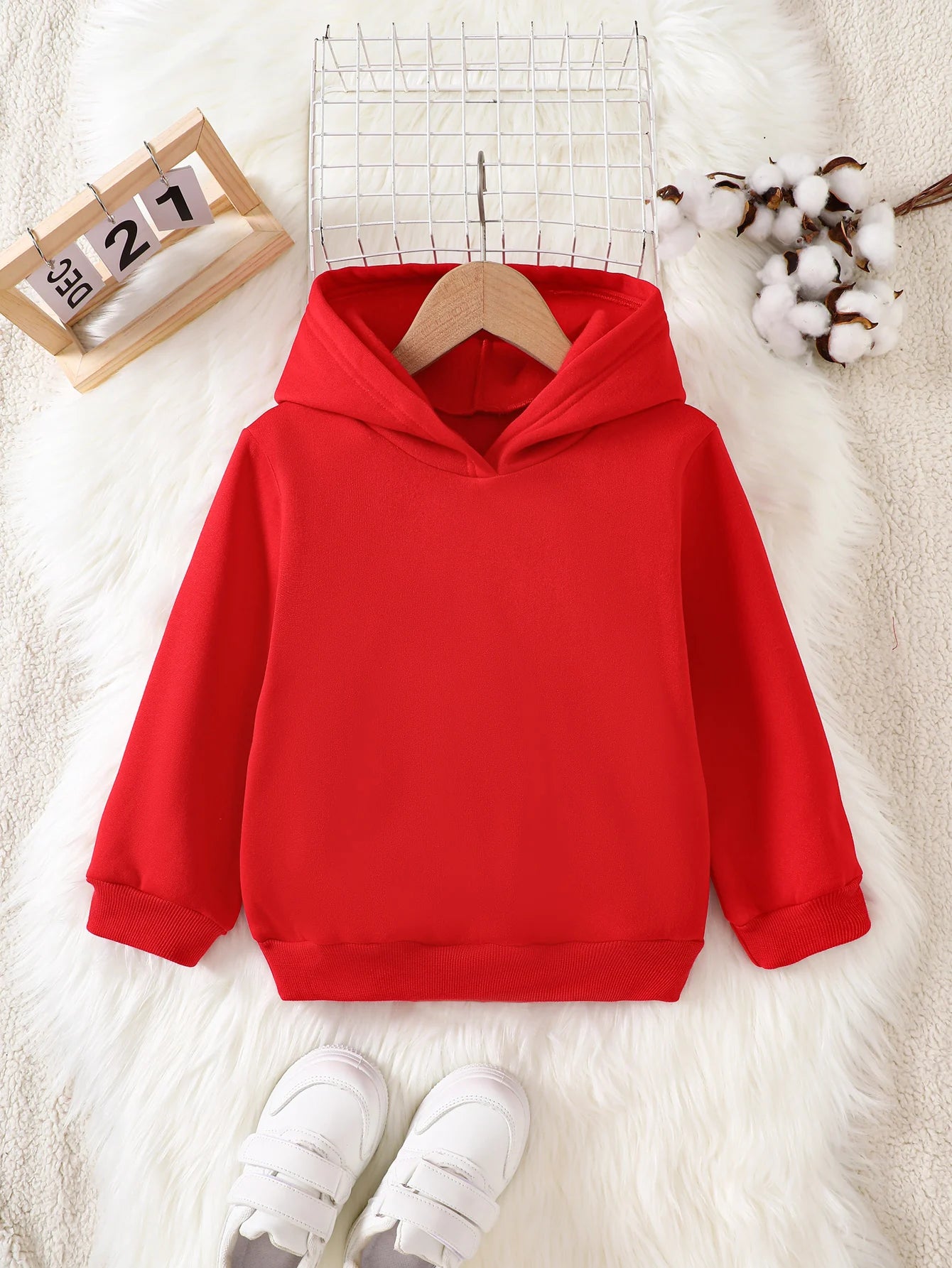 Warm and comfortable hooded sweaters for boys and girls in autumn and winter, perfect gift for girls