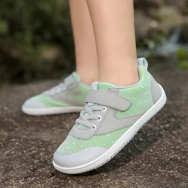 Kids Wide Comfortable Sports Shoes Boys Girls Breathable Sneakers Children Elastic Light Outdoor Running Walking Shoes