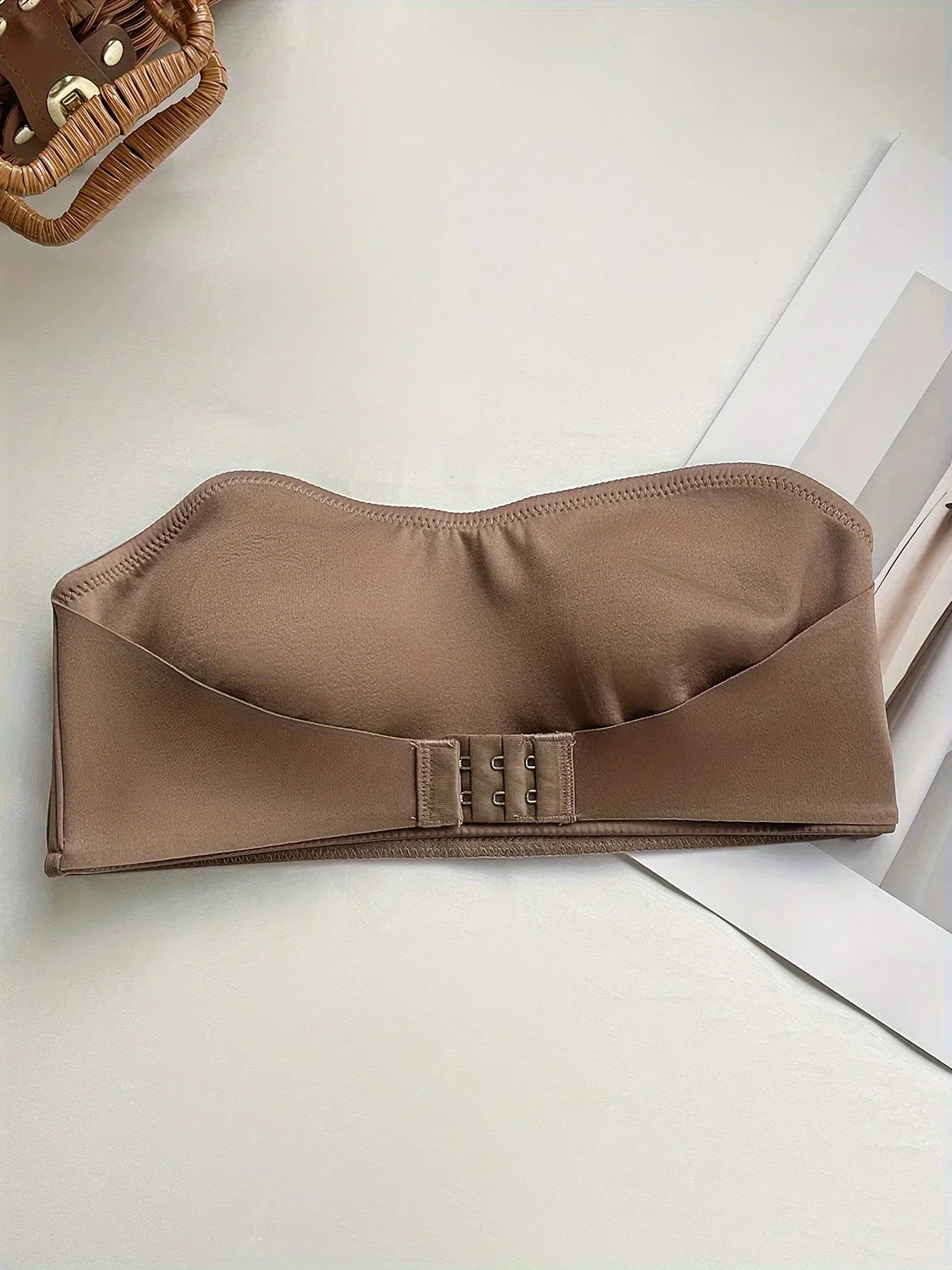 Strapless bras, wire-free and padding-free bras