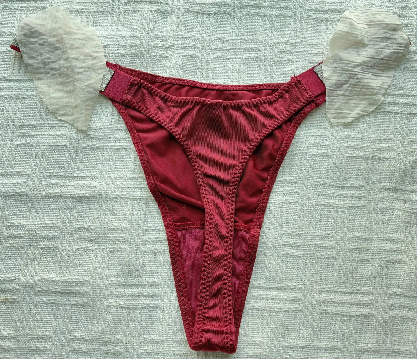 2025 New Women'S Underwear, Smooth Low-Waisted Sexy Women'S Thong, Attractive, Breathable, Shiny, Sexy And Comfortable In One