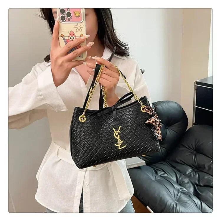 Famous designer women’s handbag in soft leather elegant crossbody-bag with adjustable strap classic luxury style