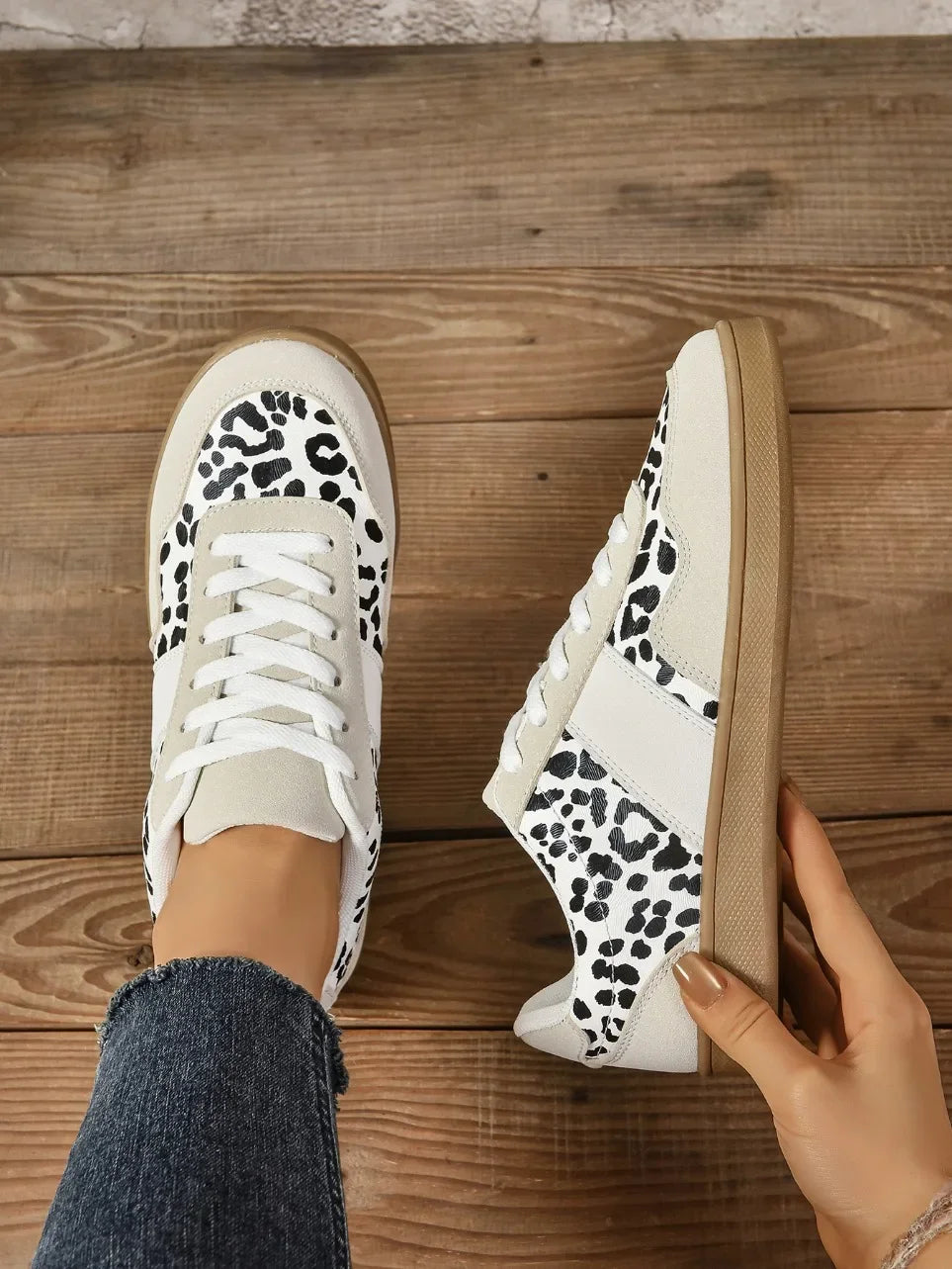 Women Sneakers 2025 New Fashion Luxury Designer Shoes for Women Brand Classical Outdoor Sneakers Casual Women Zapatos De Mujer