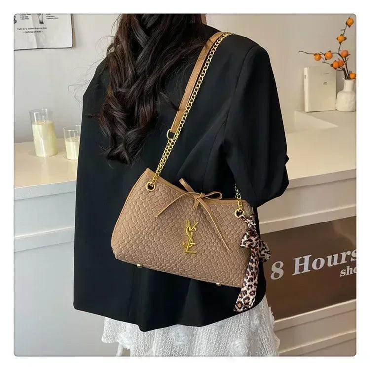 Famous designer women’s handbag in soft leather elegant crossbody-bag with adjustable strap classic luxury style