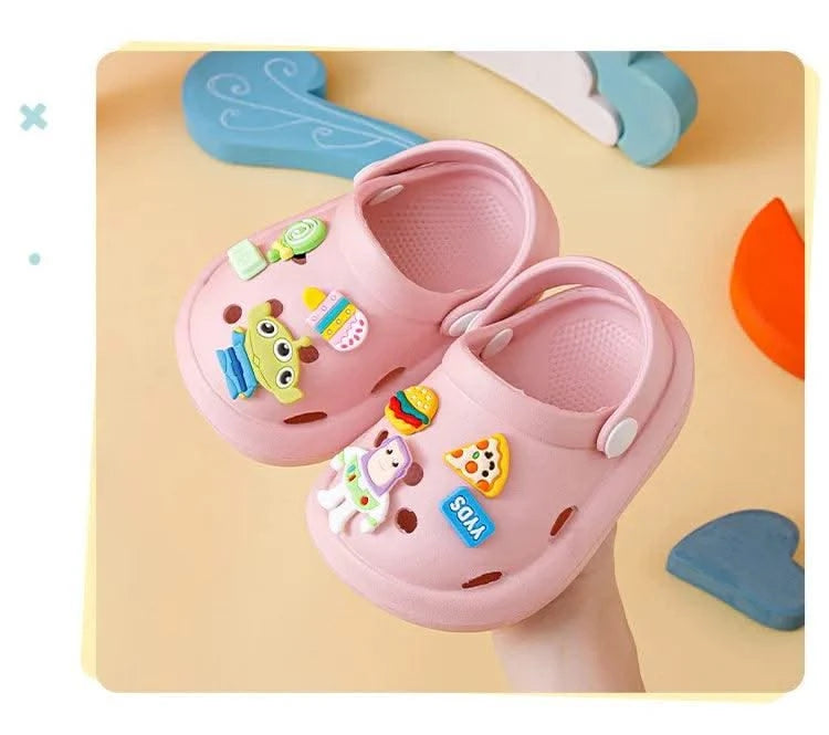2023 Clogs  Boys Girls Summer Kids Children's Hole Shoes Infant Indoor Slippers Non-Slip Beach Sandals Toddler Home Shoes Baby