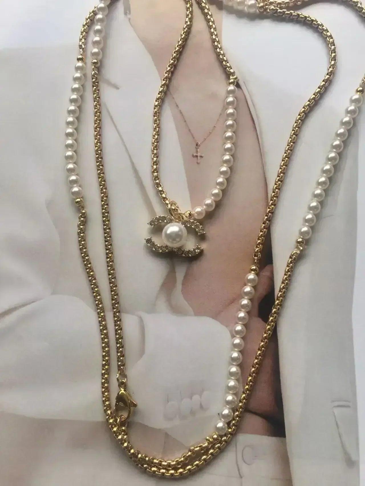 Luxury design necklace 106cm pendant can move freely be stacked in single layer or double worn many ways.
