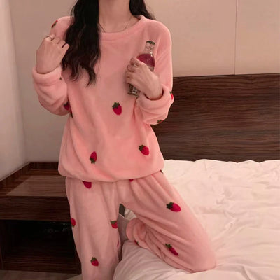 Women Pyjamas Sets 2025 Autumn Winter Warm Flannel Strawberry Coral Long Sleeve Girls Sleepwear Casual Fleece Pajamas Homewear