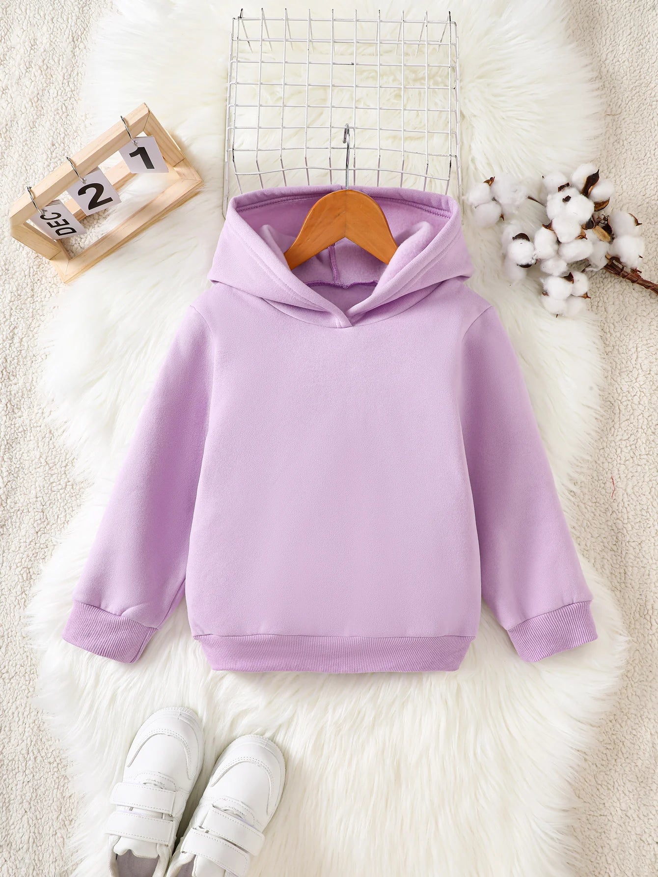 Warm and comfortable hooded sweaters for boys and girls in autumn and winter, perfect gift for girls
