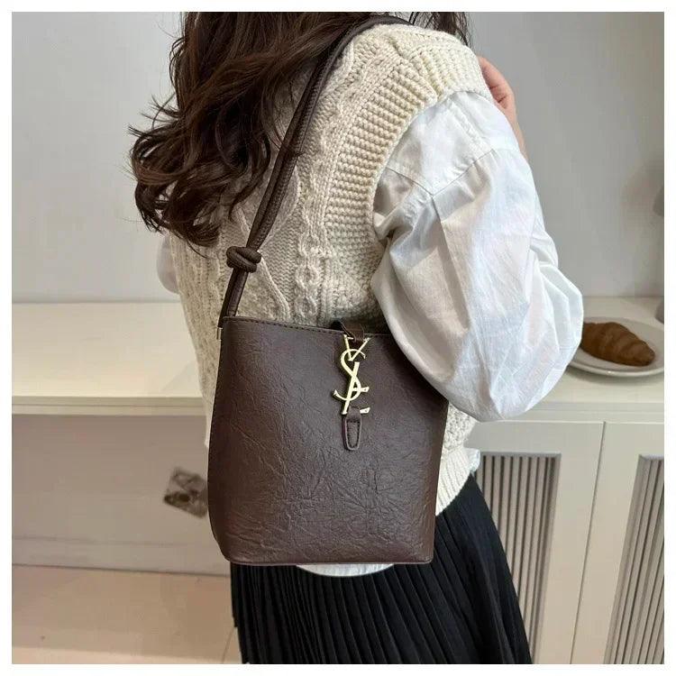Limited edition designer handbag for ladies 2025 new style tote bag with light luxury and unique high-end crossbody