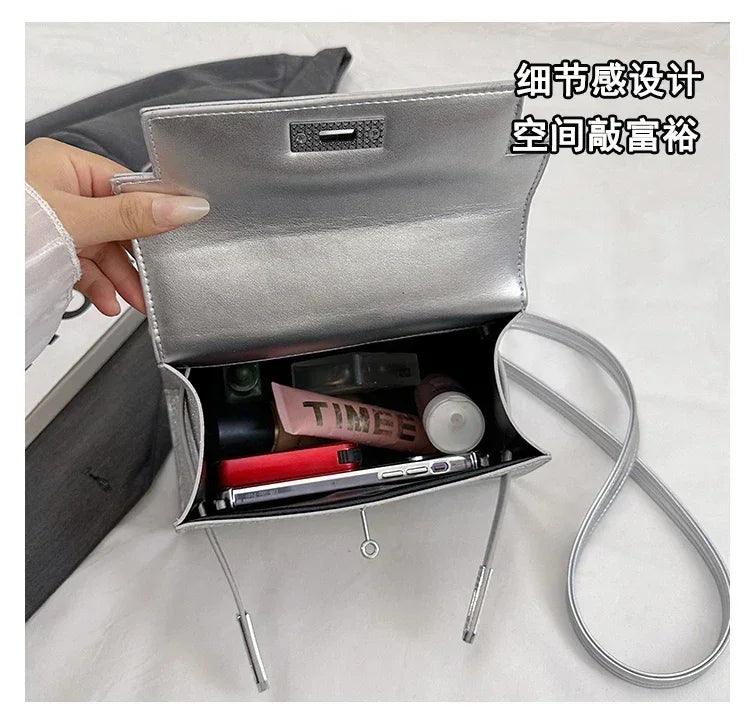 Classic shoulder bag for women