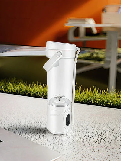Portable Blender 600ML Electric USB Rechargeable Juicer for Smoothies Fruits Personal Mini Juicer for Travel Outdoor Fitness