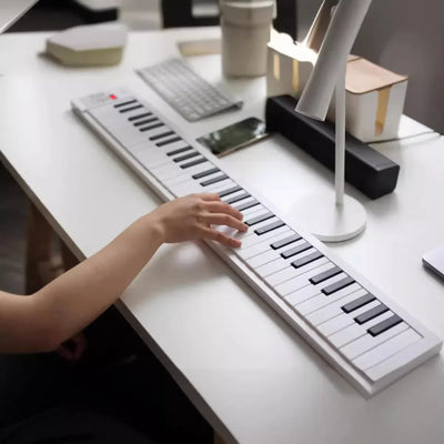 61 Key Foldable Electronic Piano Portable Piano Keyboard w/LED Display/Built-in Battery/Electronic Keyboard Musical Instrument