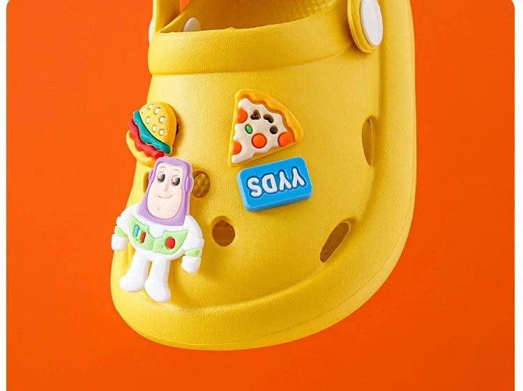 2023 Clogs  Boys Girls Summer Kids Children's Hole Shoes Infant Indoor Slippers Non-Slip Beach Sandals Toddler Home Shoes Baby