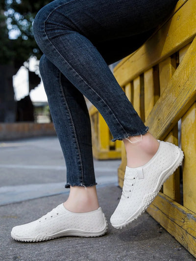 Women's Wide Toe Shoes Barefoot Inspired Sneakers Anti Slip Soft Sole Casual Walking Footwear Lightweight Comfortable Design