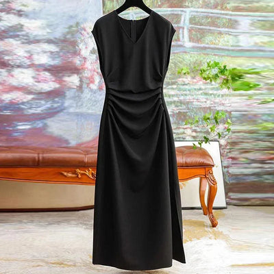 Little black dress with French waist cinching for slimming and high-end Hepburn style formal occasion dress for women in summer