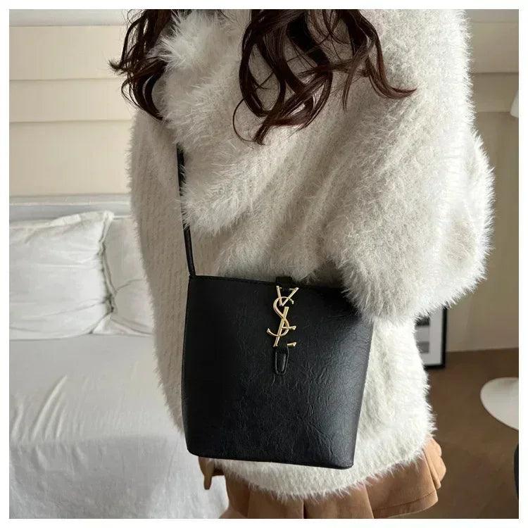 Limited edition designer handbag for ladies 2025 new style tote bag with light luxury and unique high-end crossbody