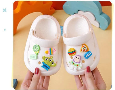 2023 Clogs  Boys Girls Summer Kids Children's Hole Shoes Infant Indoor Slippers Non-Slip Beach Sandals Toddler Home Shoes Baby