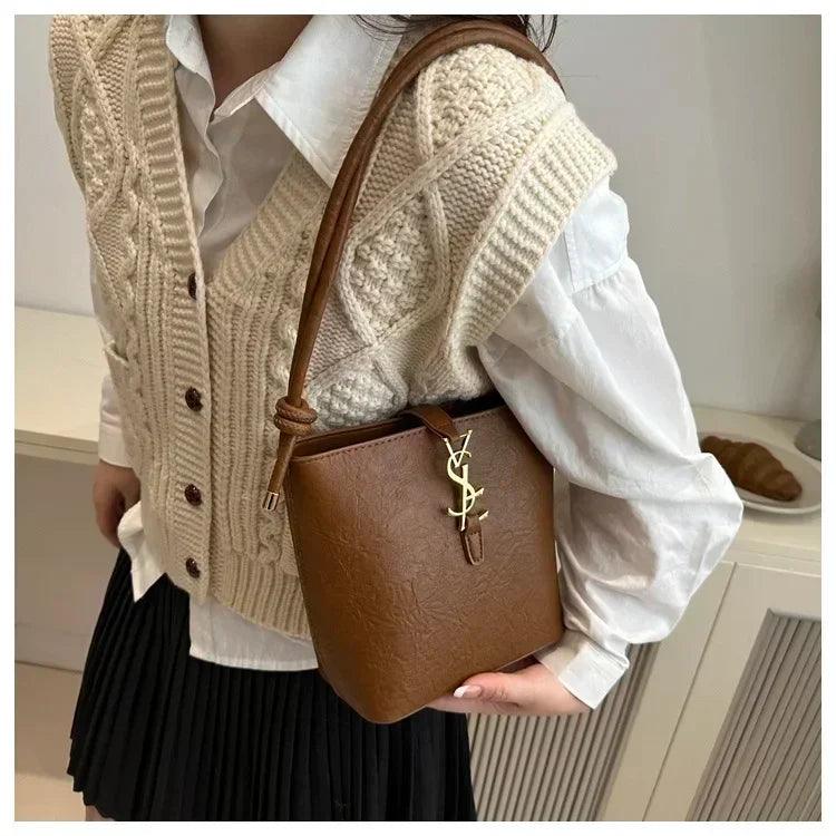 Limited edition designer handbag for ladies 2025 new style tote bag with light luxury and unique high-end crossbody