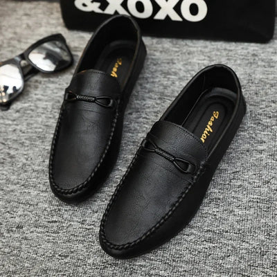 Summer New Men's Loafers Comfortable Flat Casual Shoes Men Breathable Moccasins Slip-On Soft Leather Driving Shoes 2025