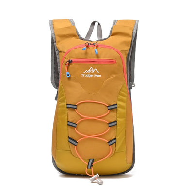 Multifunctional backpack suitable for hiking, mountaineering, and off-road cycling - featuring adjustable shoulder straps and ch