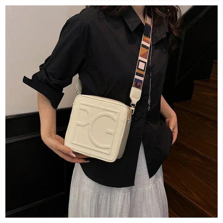 Classic designer shoulder bag for ladies - high-quality leather handbags versatile tote bags & chic crossbody