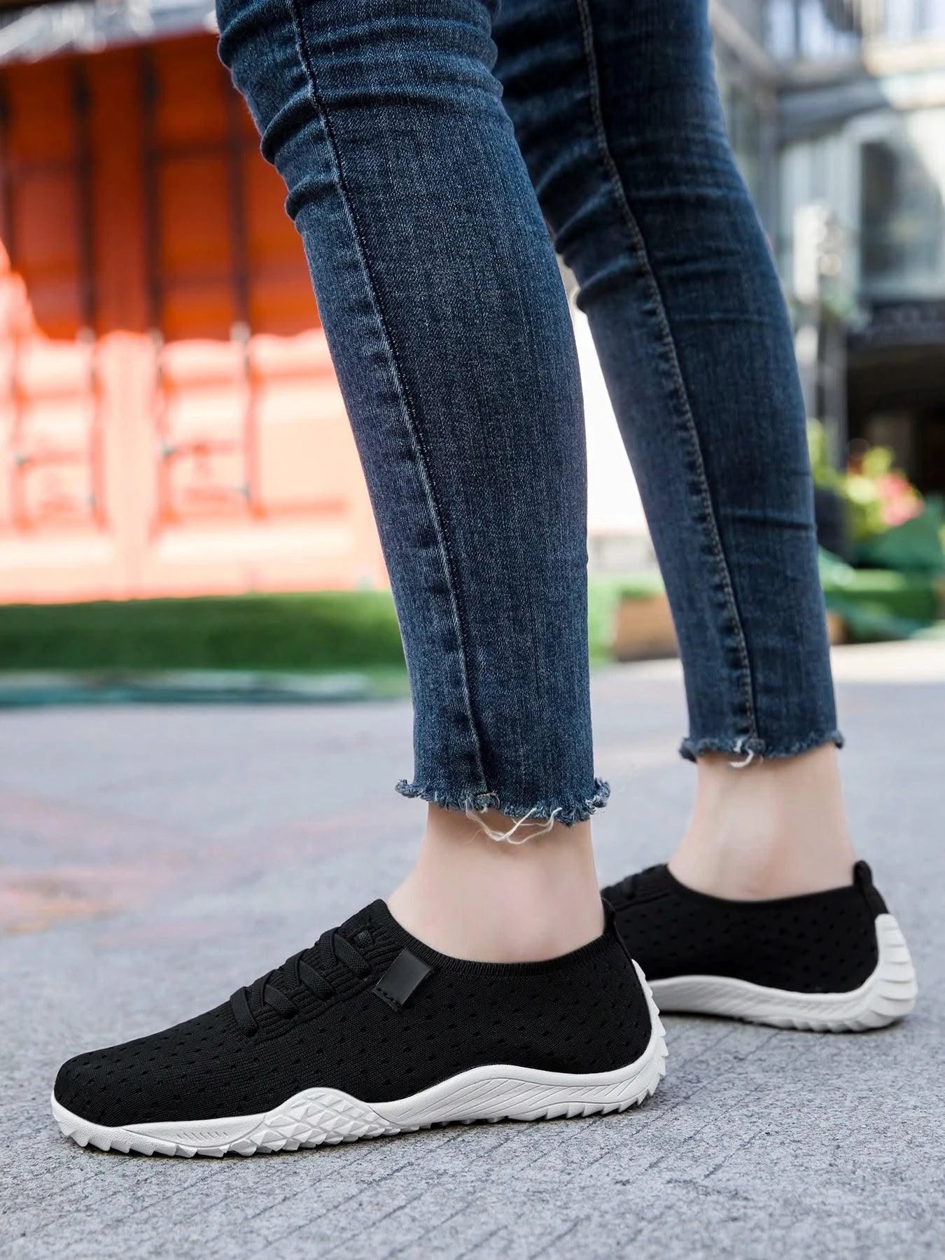 Women's Wide Toe Shoes Barefoot Inspired Sneakers Anti Slip Soft Sole Casual Walking Footwear Lightweight Comfortable Design