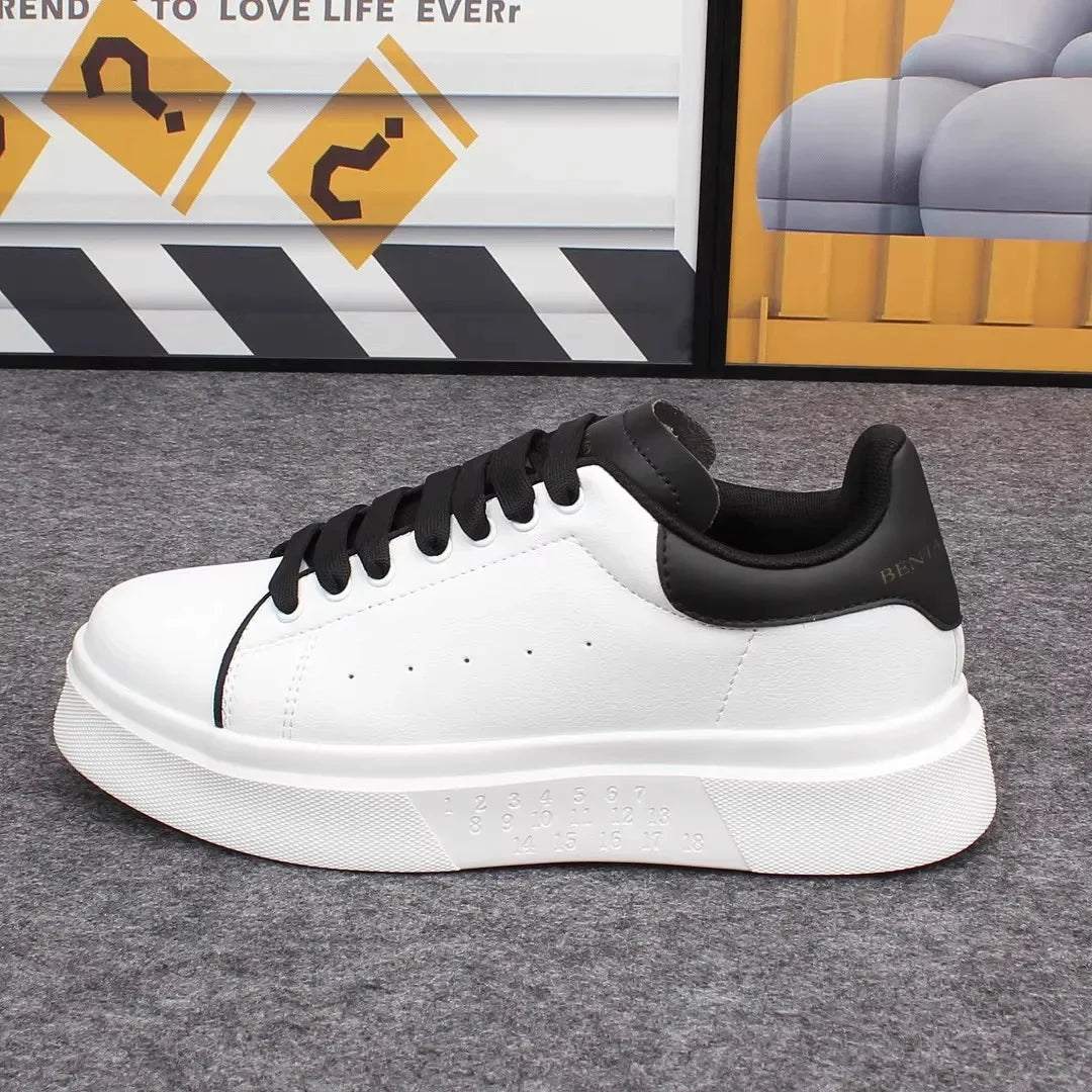 Designer 2025new casual sports shoes for men, black breathable tennis shoes for women, fashionable and versatile white shoes