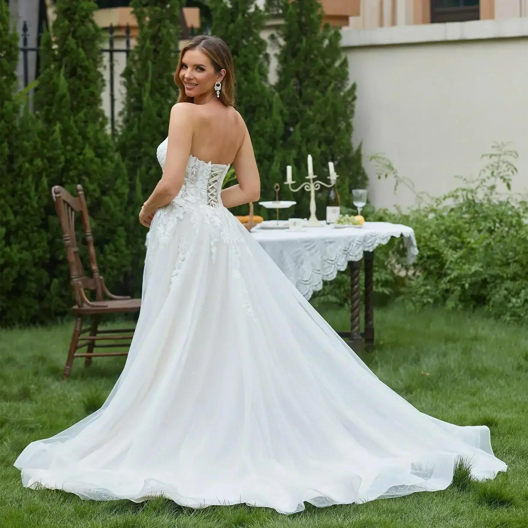 Elegant lace wedding dresses for women 2025 luxury sleeveless deep v-neck sparkly bridal gowns sweetheart gown
