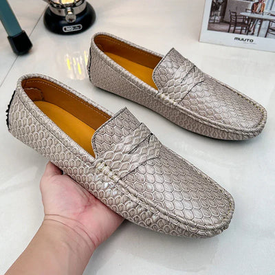 New Loafers Men Handmade Leather Dress Shoes Man Driving Flats Slip on Luxury Comfy Moccasins Black Party Shoes for Men