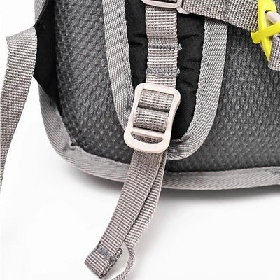 Multifunctional backpack suitable for hiking, mountaineering, and off-road cycling - featuring adjustable shoulder straps and ch