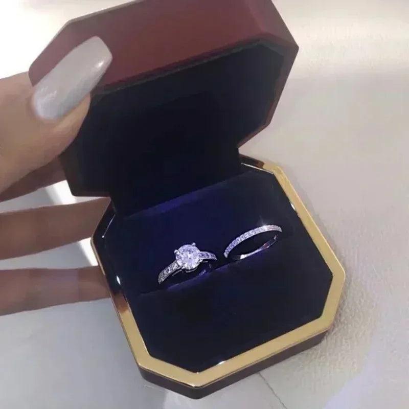 Women’s fashion wedding rings set