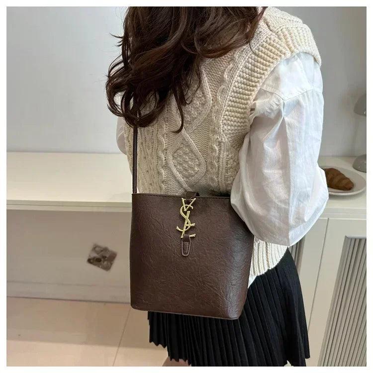 Limited edition designer handbag for ladies 2025 new style tote bag with light luxury and unique high-end crossbody
