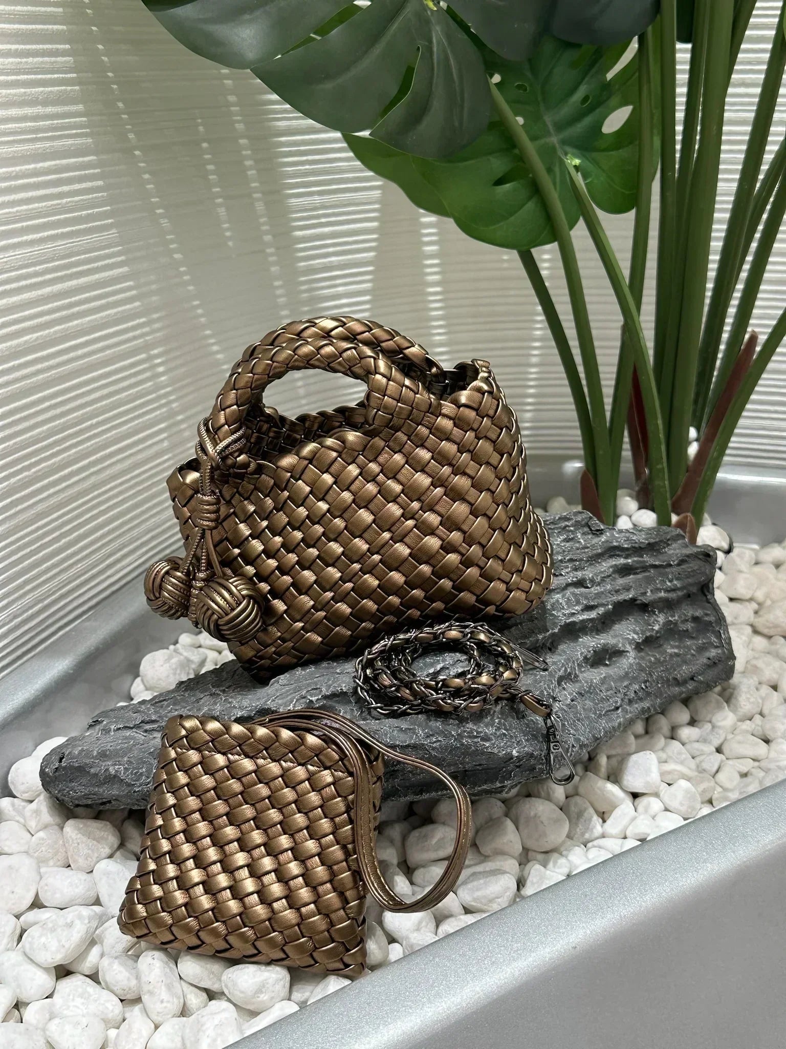 Designer bag women’s handbag popular small size version pu leather woven fashion style soft handmade bucket