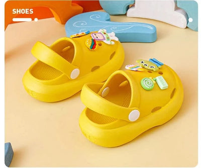2023 Clogs  Boys Girls Summer Kids Children's Hole Shoes Infant Indoor Slippers Non-Slip Beach Sandals Toddler Home Shoes Baby