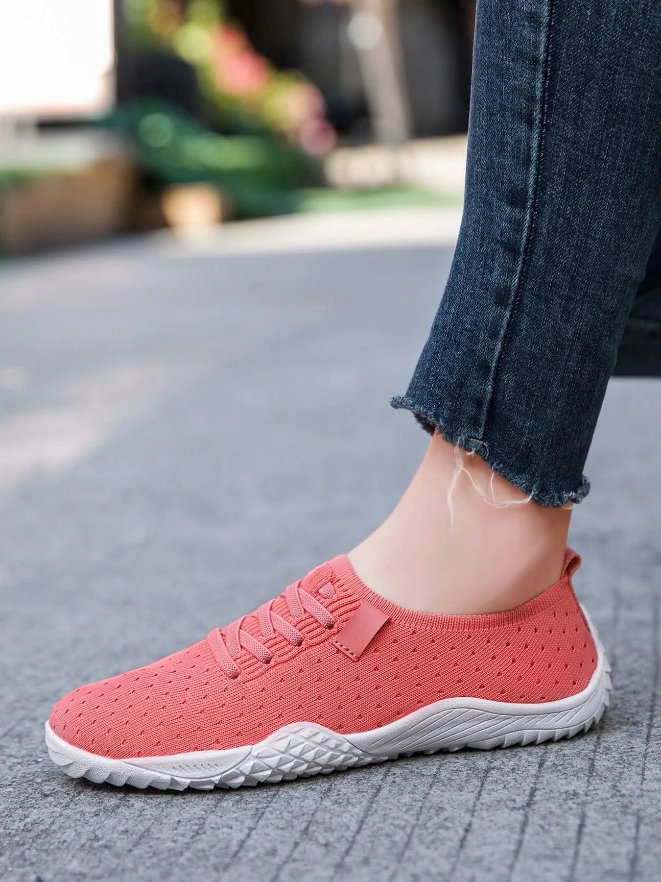 Women's Wide Toe Shoes Barefoot Inspired Sneakers Anti Slip Soft Sole Casual Walking Footwear Lightweight Comfortable Design