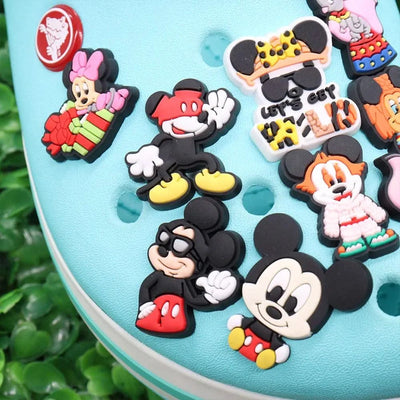 10-40pcs Disney Mickey Minnie Cartoon PVC Shoe Charms Fit Wristbands DIY Sandal Hole Kids Shoes Buckle Ornaments Party Gift