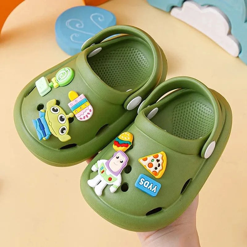 2023 Clogs  Boys Girls Summer Kids Children's Hole Shoes Infant Indoor Slippers Non-Slip Beach Sandals Toddler Home Shoes Baby