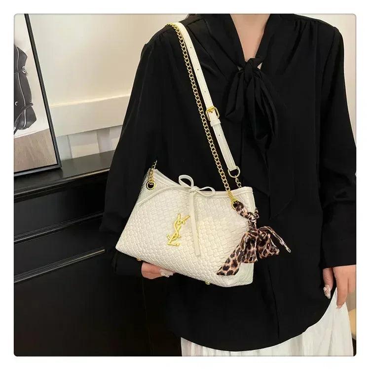 Famous designer women’s handbag in soft leather elegant crossbody-bag with adjustable strap classic luxury style