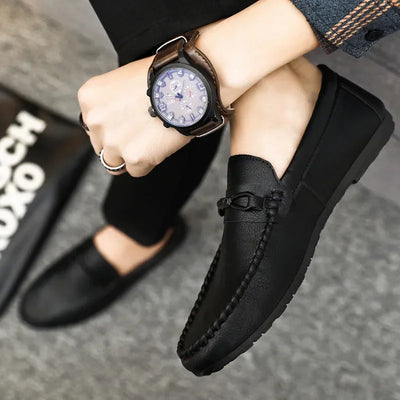 Summer New Men's Loafers Comfortable Flat Casual Shoes Men Breathable Moccasins Slip-On Soft Leather Driving Shoes 2025