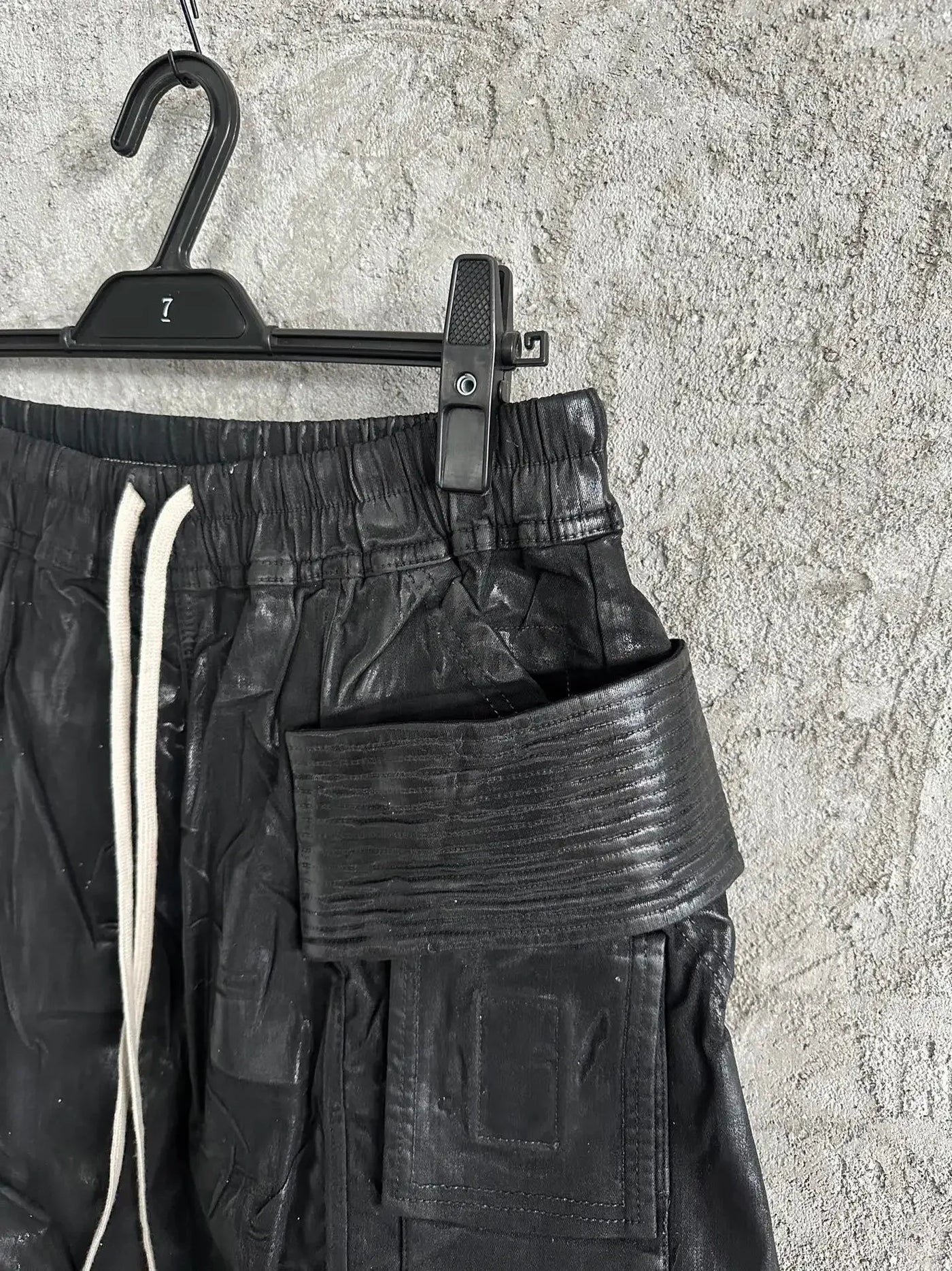 Owen Seak Men Oil Wax Jeans Short Denim Casual Cotton Gothic Men's Clothing Summer Knee Length Loose Black Short