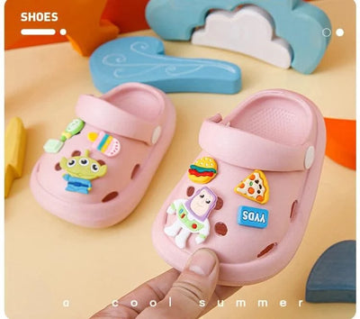 2023 Clogs  Boys Girls Summer Kids Children's Hole Shoes Infant Indoor Slippers Non-Slip Beach Sandals Toddler Home Shoes Baby