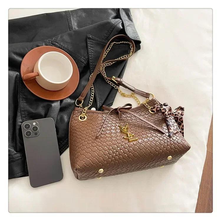 Famous designer women’s handbag in soft leather elegant crossbody-bag with adjustable strap classic luxury style